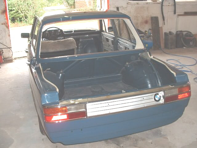 110 BMW 2000 ANDI