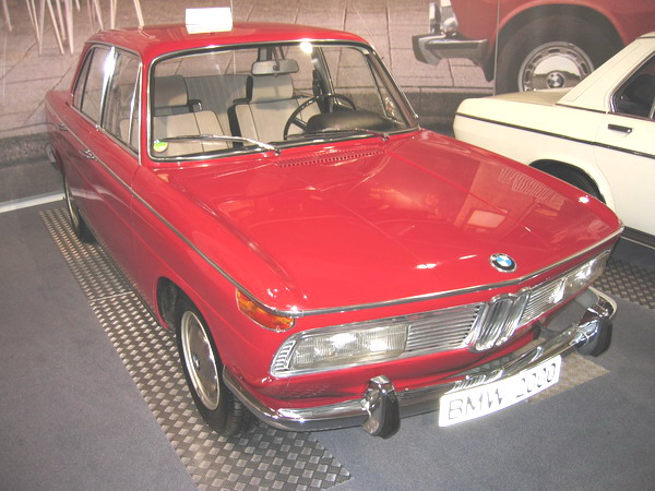 BMW_2000_ROT1