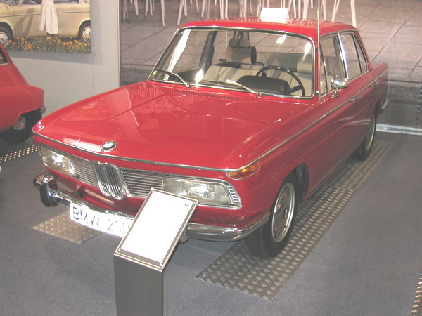 BMW_2000_ROT2
