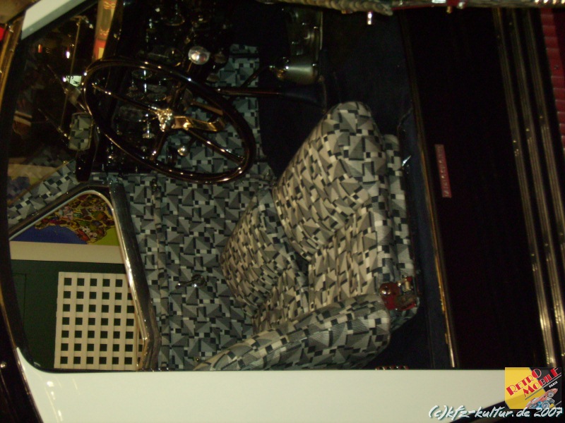 RETROMOBILE_1049
